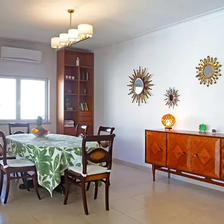 Fig Tree Family House With 4 Bedrooms Lisbon