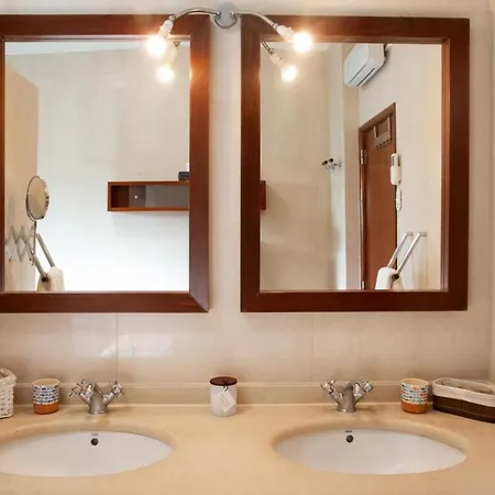 Fig Tree Family House With 4 Bedrooms * Lisbon